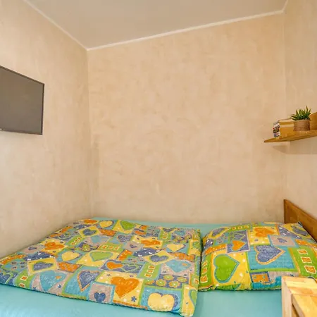 - Haus H, App 0h0506